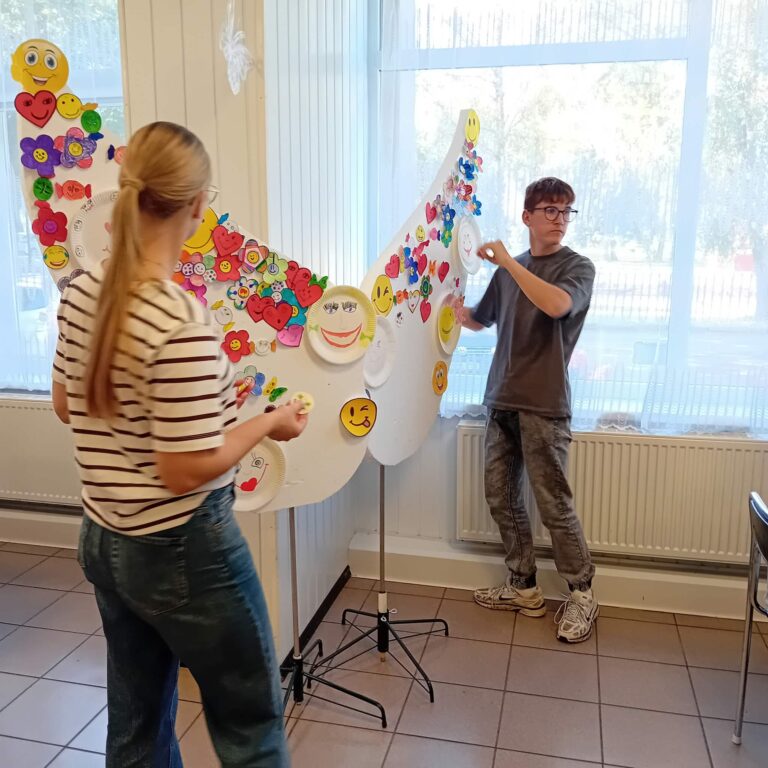 Šypsokimės vieni kitiems kasdien!